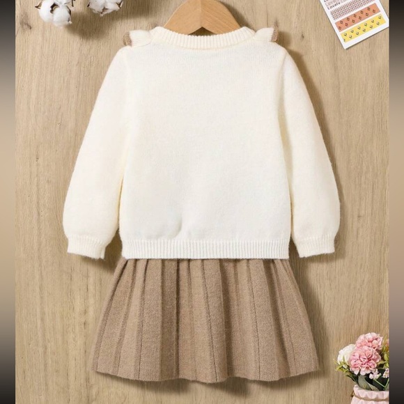SET - Toddler girls / big girls 2 piece skirt and sweater set - Picture 2 of 3
